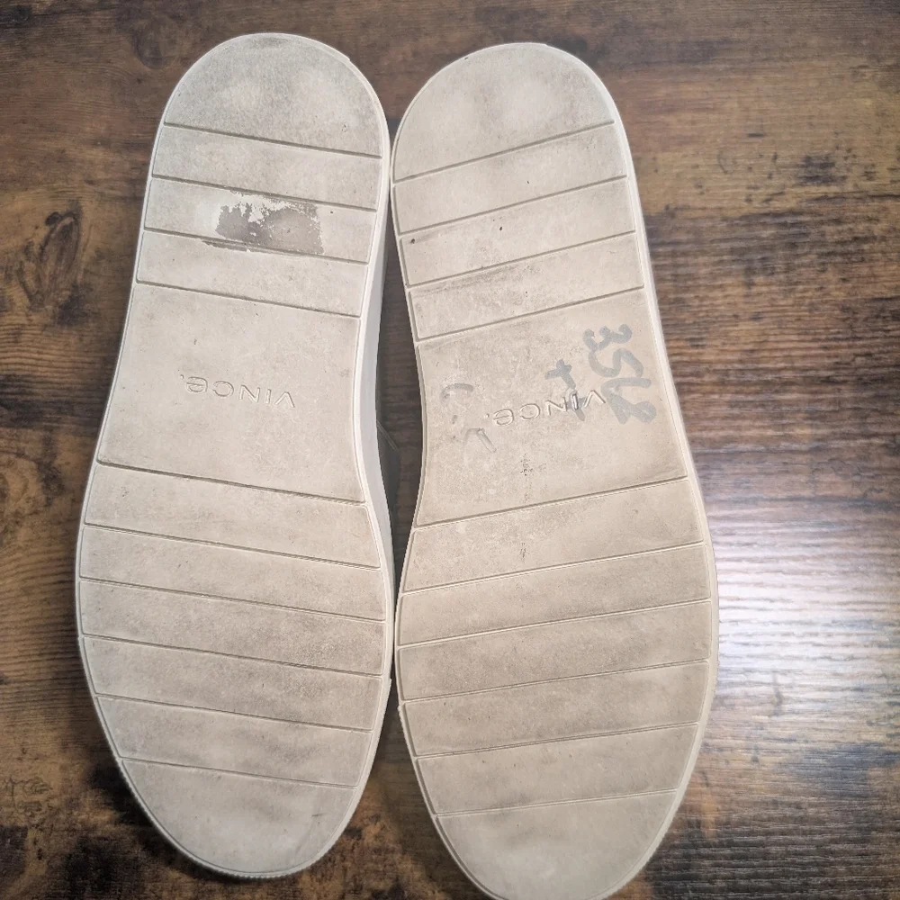 VINCE Blair Perforated Suede Sneaker size 6.5 - Picture 7 of 8